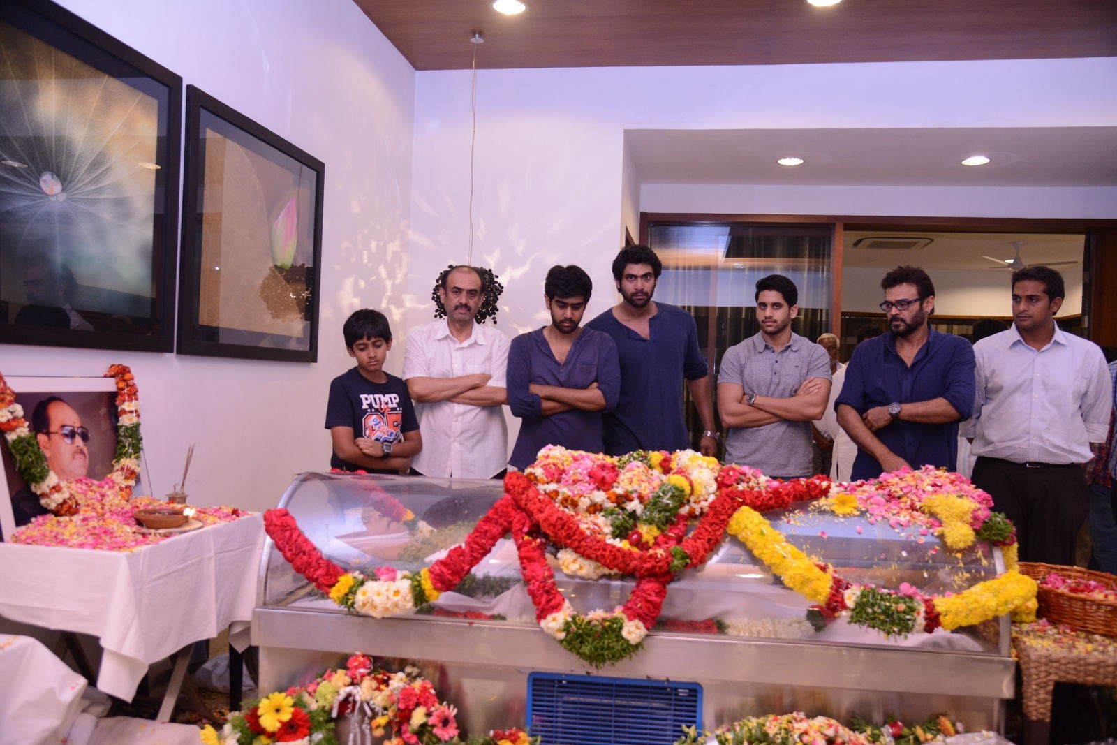 D Ramanaidu Condolences Photos 07 - 11 / 58 photos