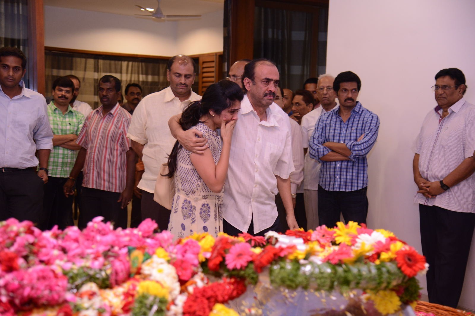 D Ramanaidu Condolences Photos 07 - 18 / 58 photos