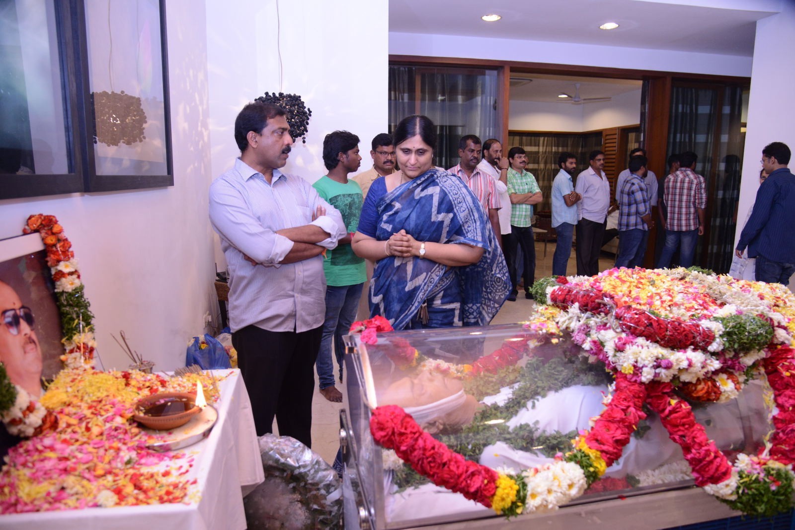 D Ramanaidu Condolences Photos 07 - 19 / 58 photos