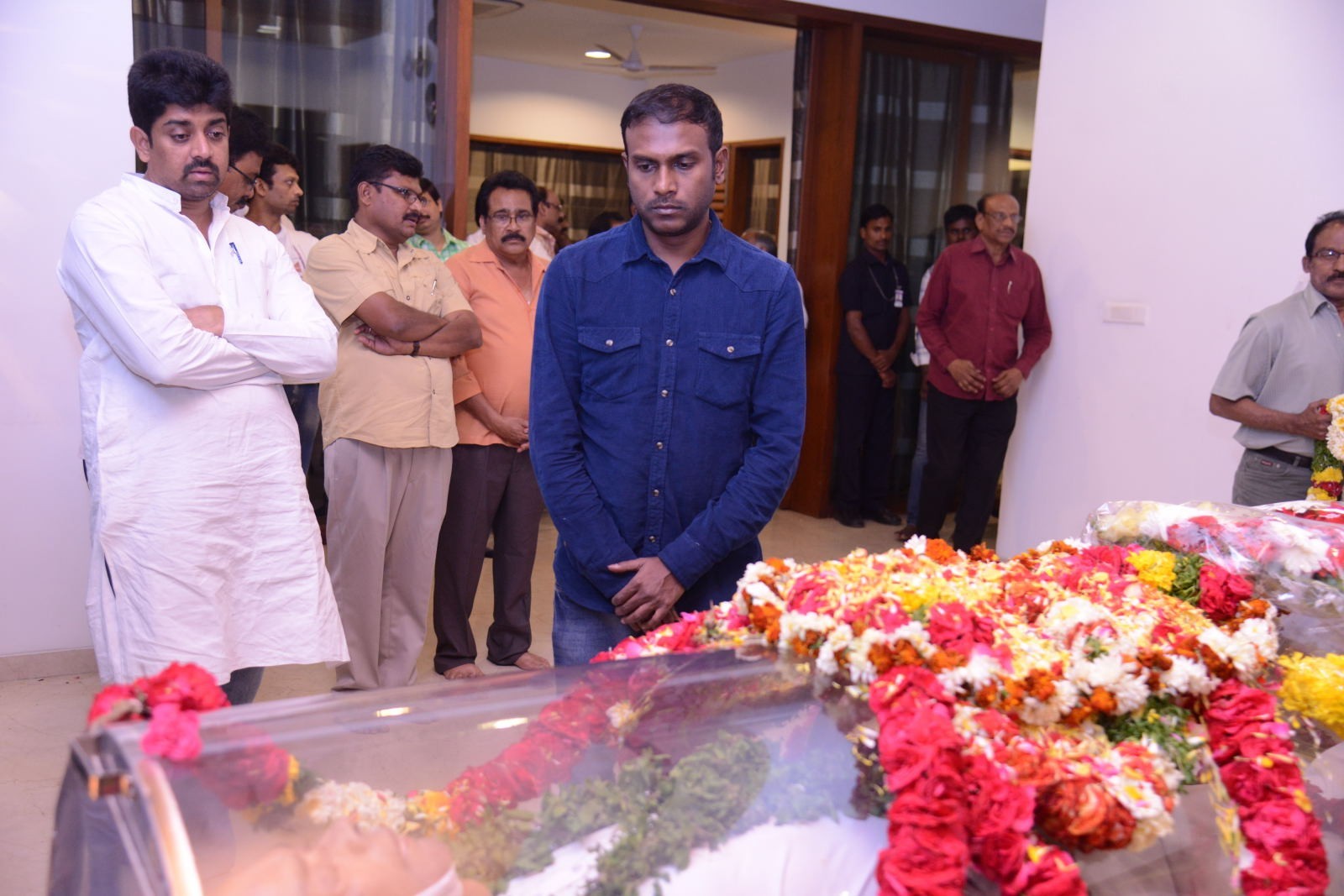 D Ramanaidu Condolences Photos 07 - 26 / 58 photos