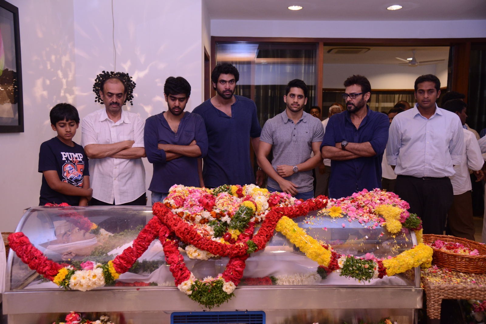 D Ramanaidu Condolences Photos 07 - 29 / 58 photos