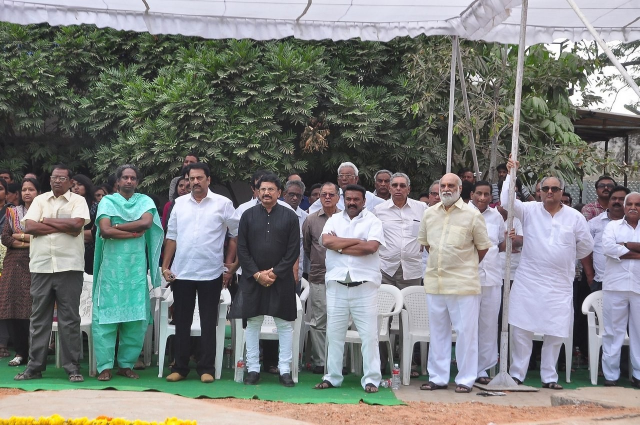 D Ramanaidu Funeral Ceremony - 34 / 326 photos