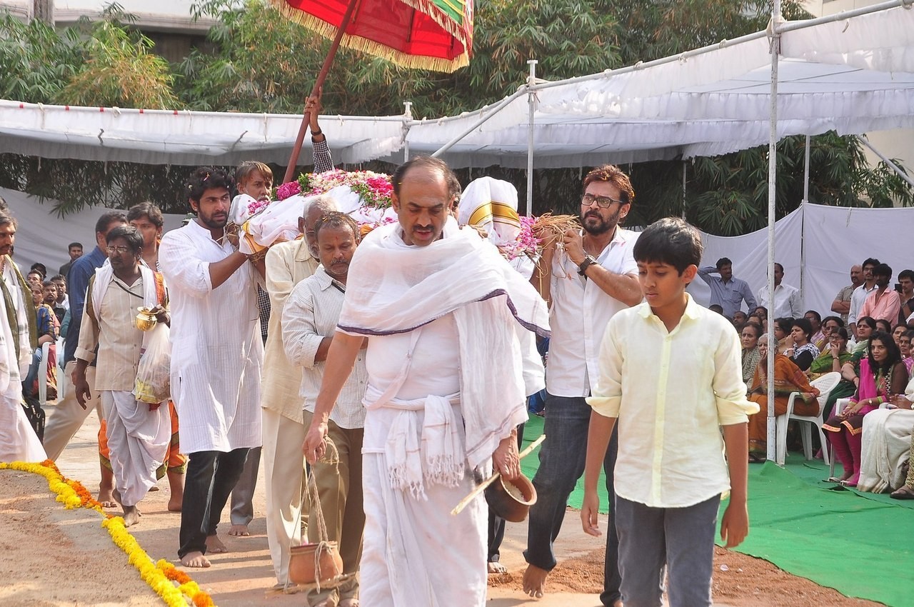 D Ramanaidu Funeral Ceremony - 35 / 326 photos