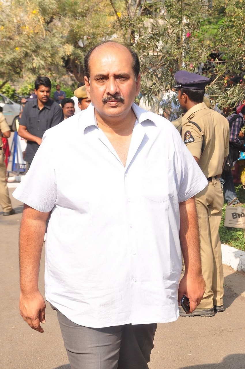 D Ramanaidu Funeral Ceremony - 54 / 326 photos