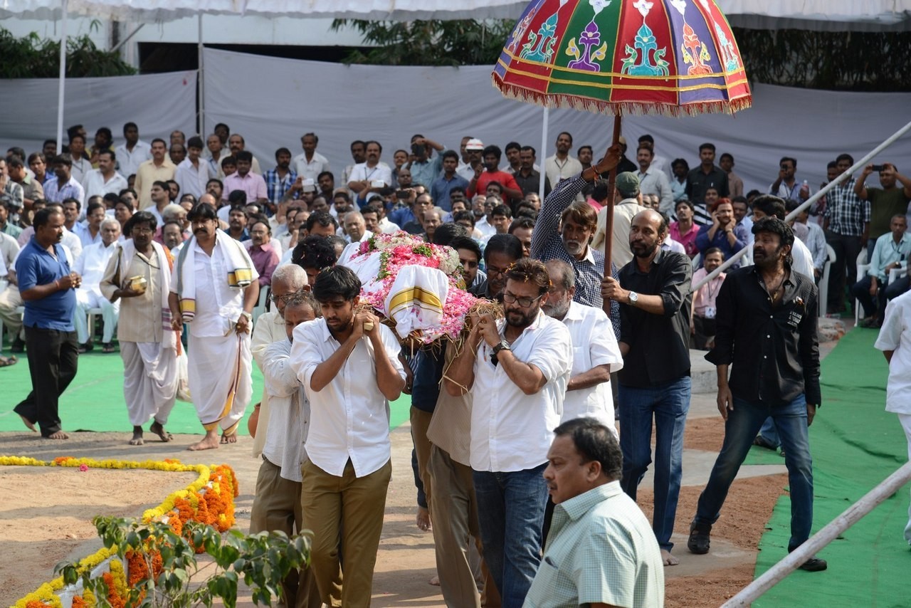 D Ramanaidu Funeral Ceremony - 86 / 326 photos