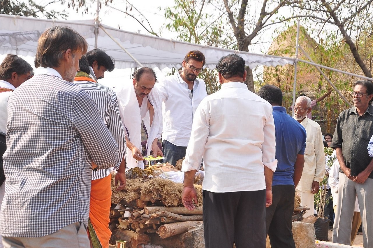 D Ramanaidu Funeral Ceremony - 103 / 326 photos
