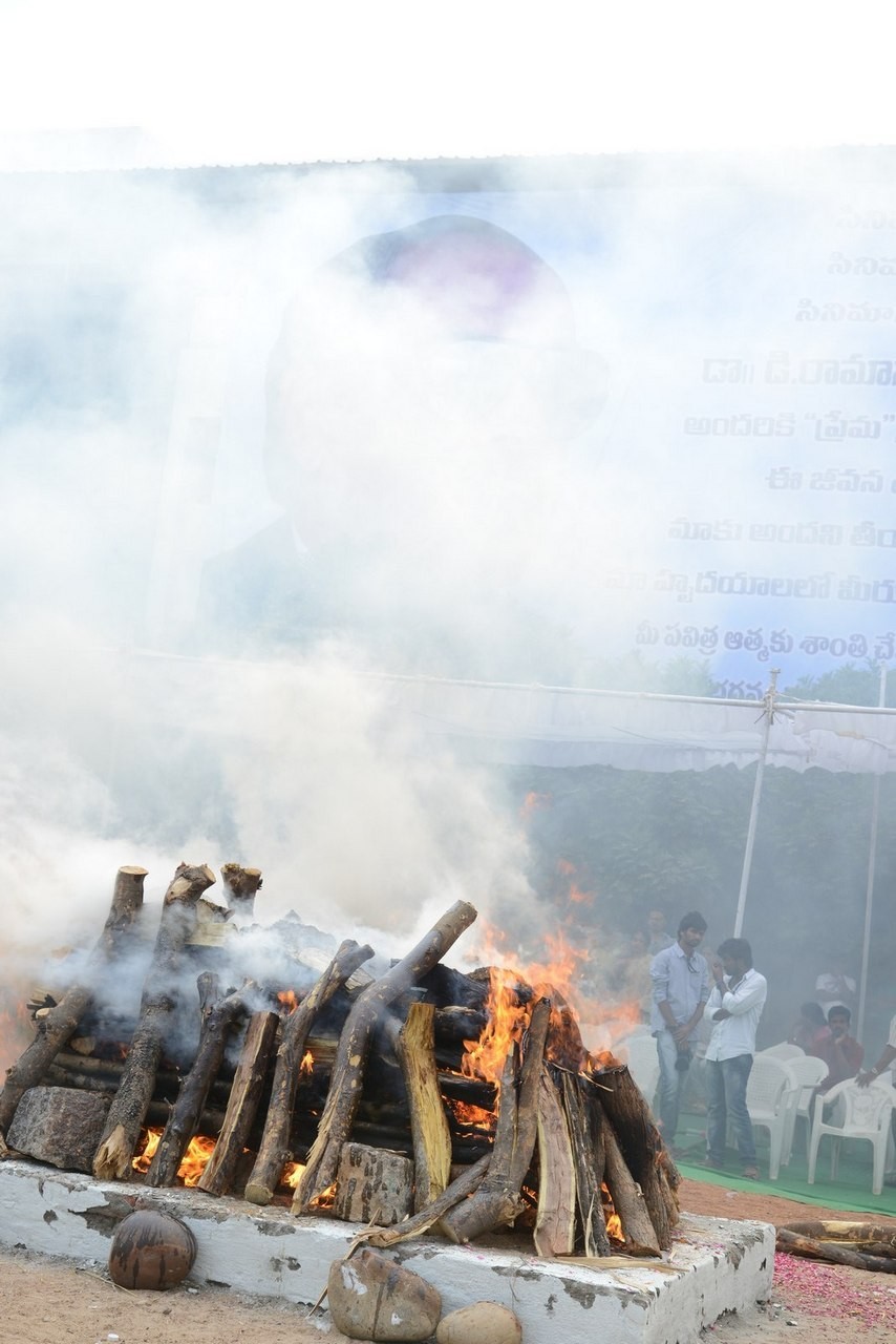 D Ramanaidu Funeral Ceremony - 115 / 326 photos