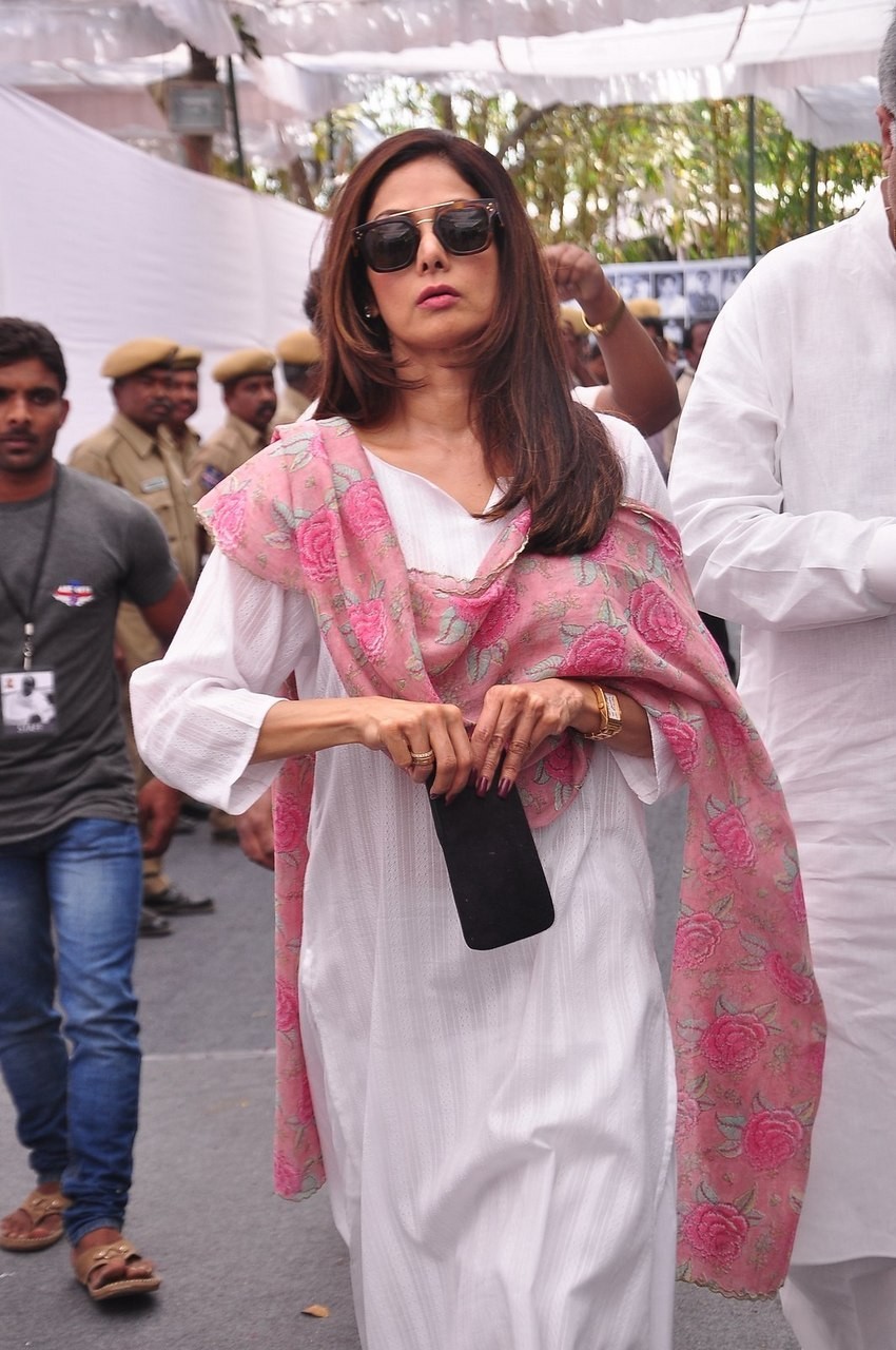 D Ramanaidu Funeral Ceremony - 125 / 326 photos