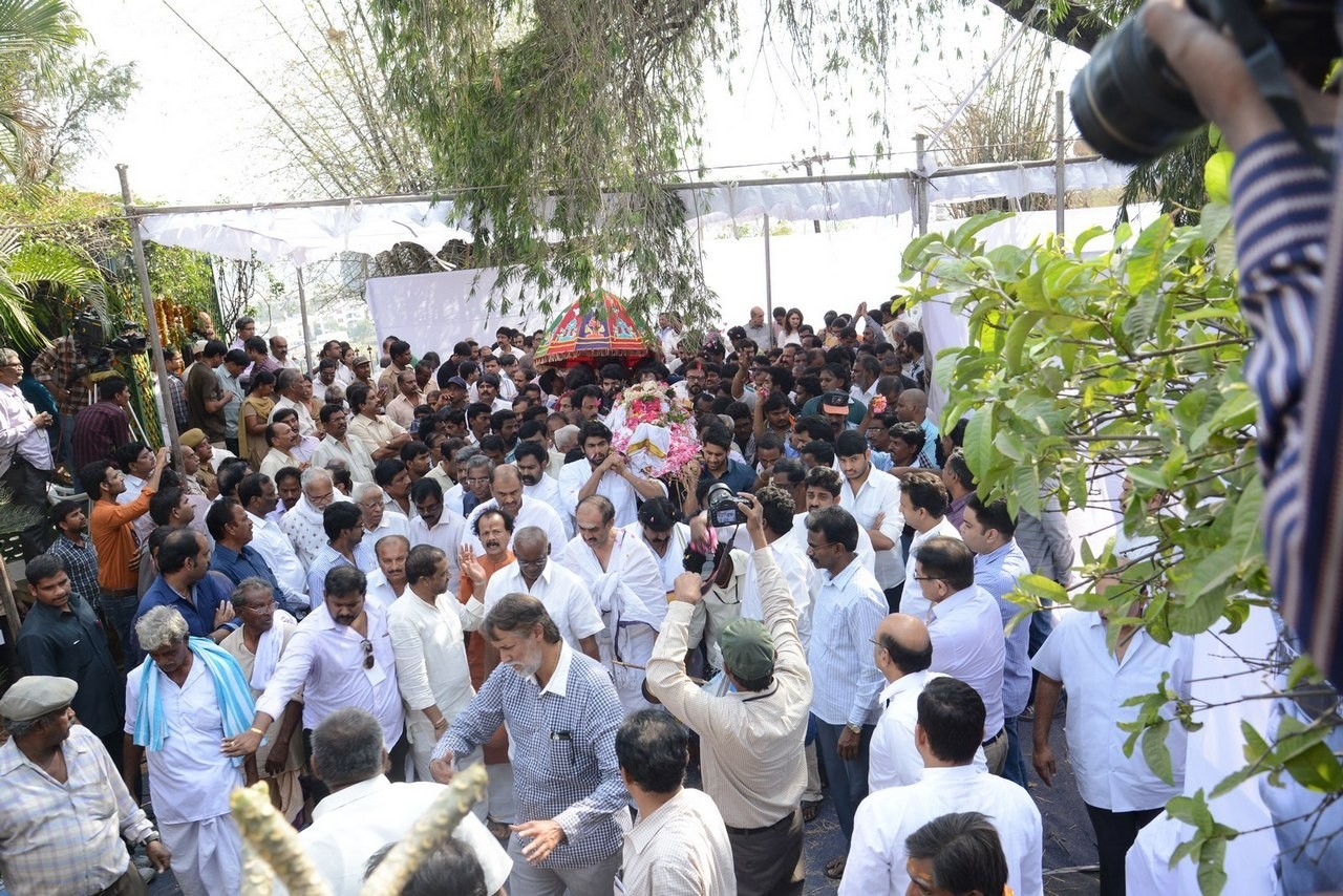 D Ramanaidu Funeral Ceremony - 129 / 326 photos