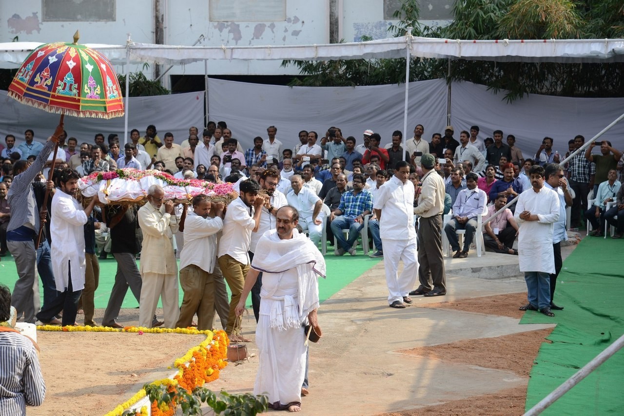D Ramanaidu Funeral Ceremony - 154 / 326 photos