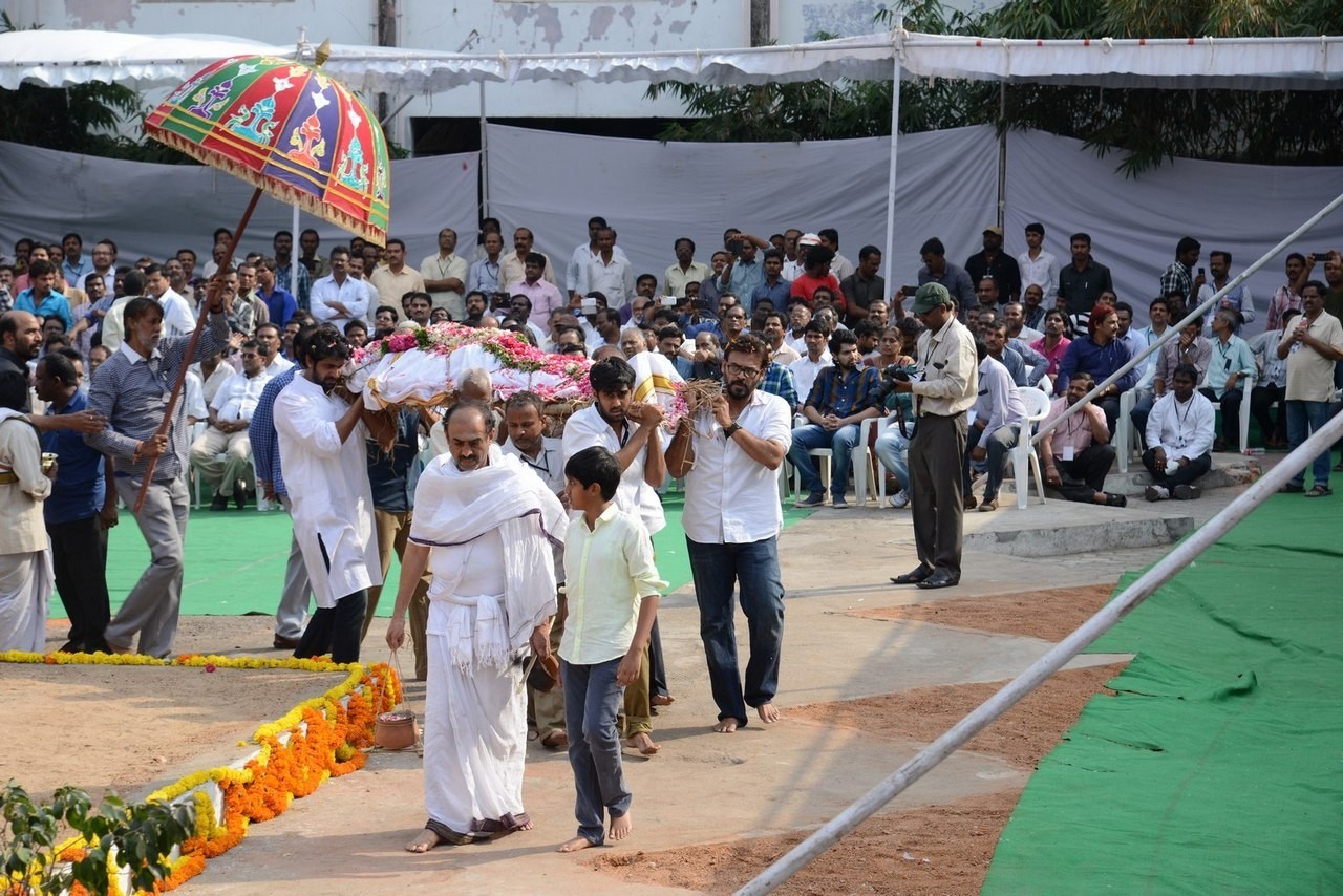 D Ramanaidu Funeral Ceremony - 165 / 326 photos