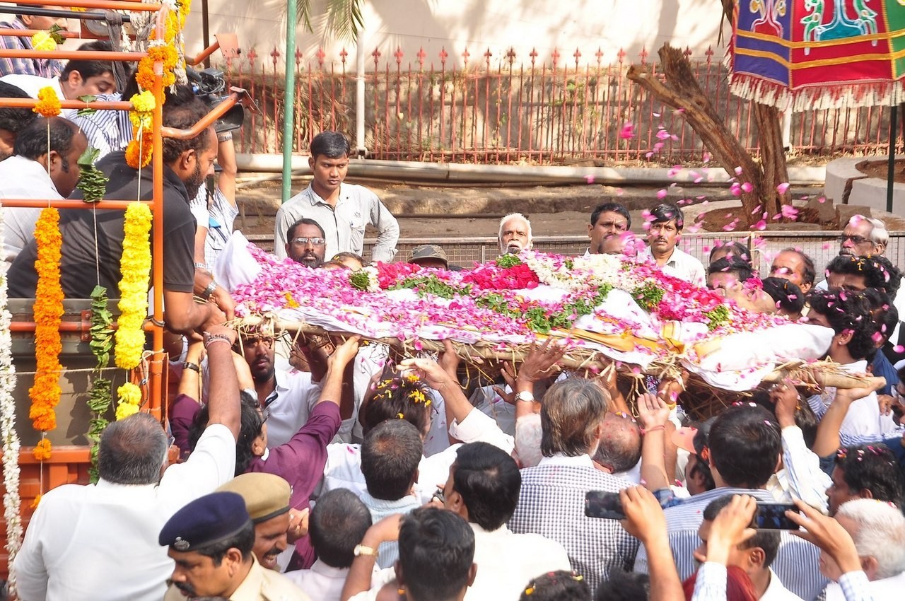 D Ramanaidu Funeral Ceremony - 173 / 326 photos