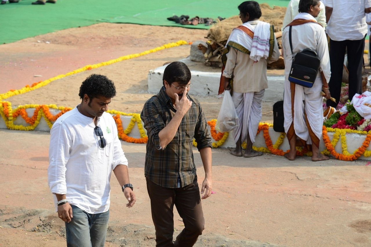 D Ramanaidu Funeral Ceremony - 186 / 326 photos