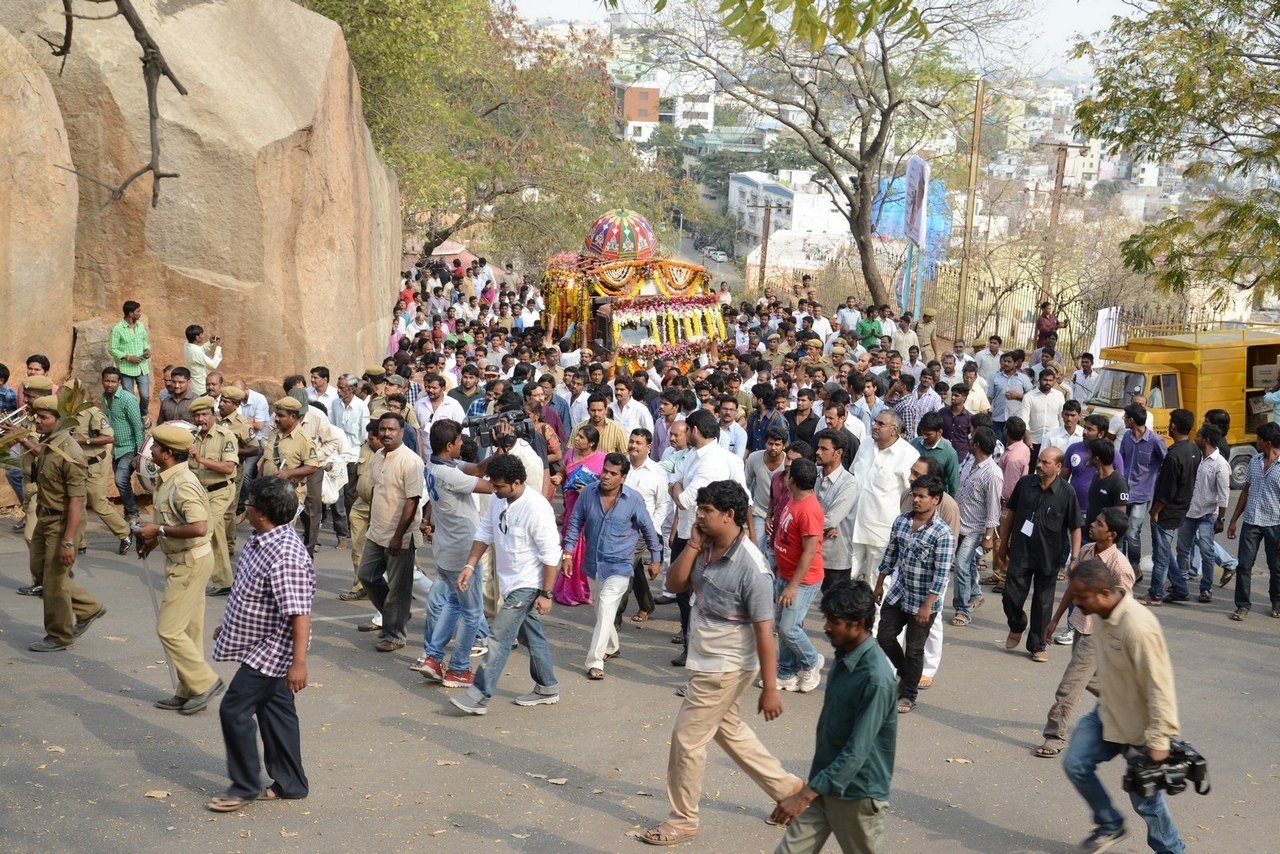 D Ramanaidu Funeral Ceremony - 187 / 326 photos