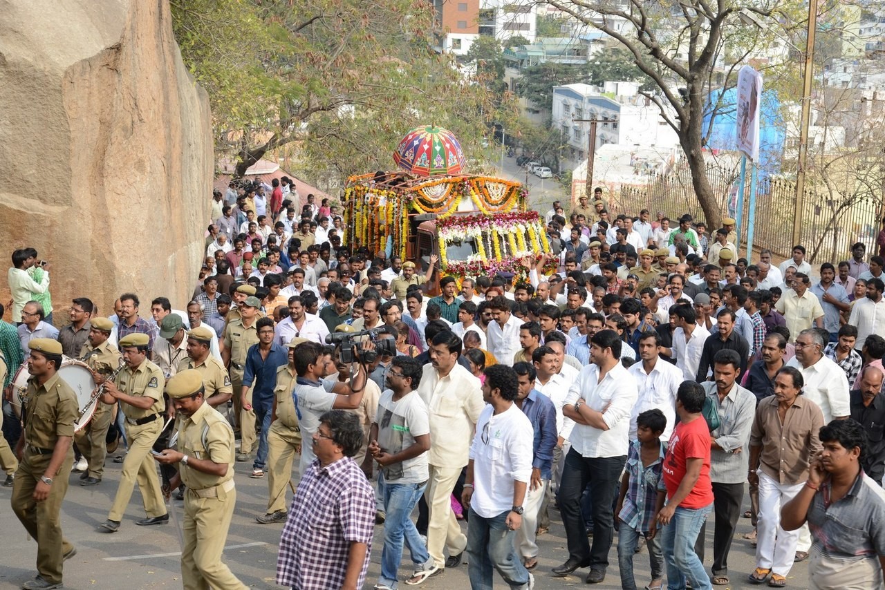 D Ramanaidu Funeral Ceremony - 288 / 326 photos