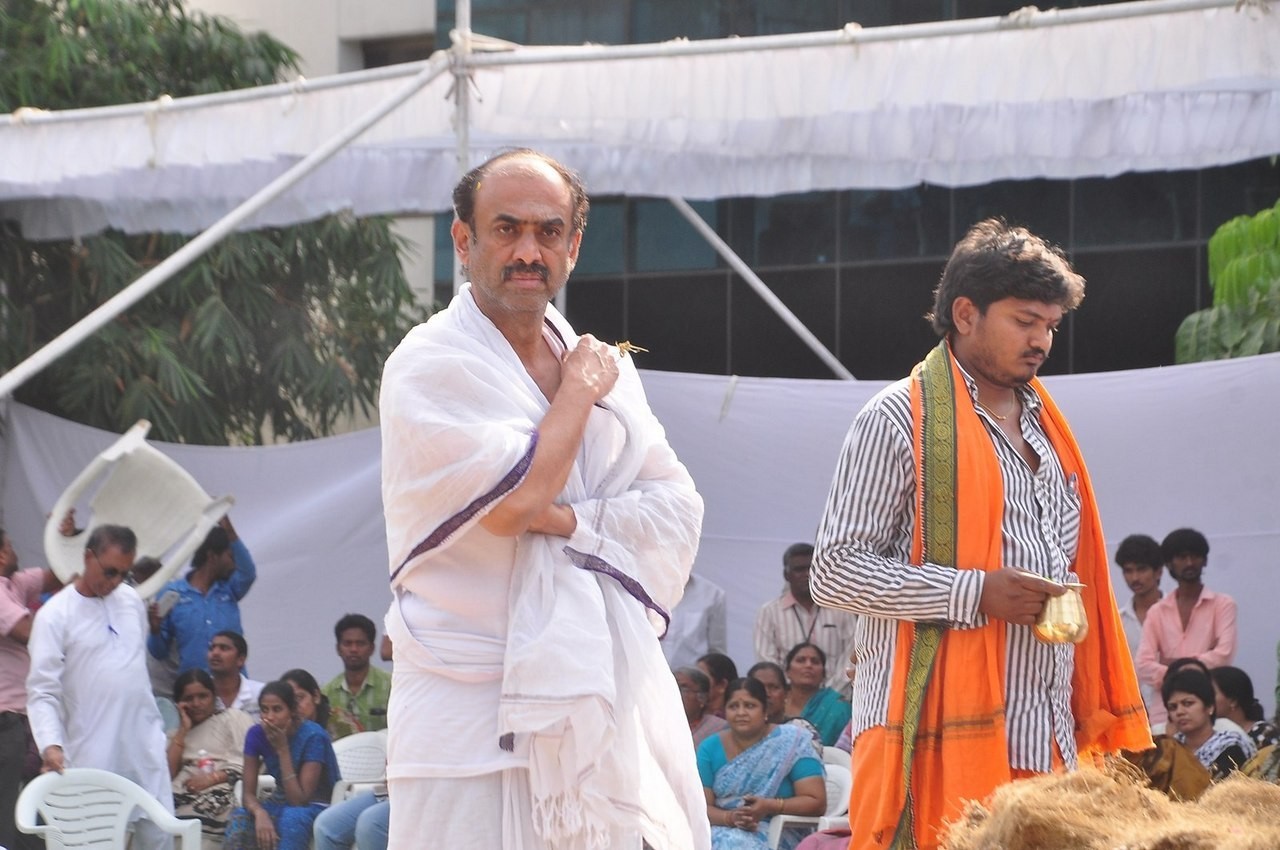 D Ramanaidu Funeral Ceremony - 296 / 326 photos