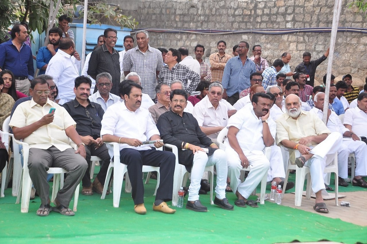D Ramanaidu Funeral Ceremony - 311 / 326 photos