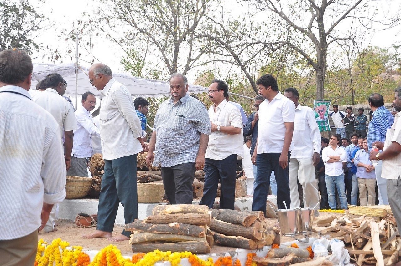 D Ramanaidu Funeral Ceremony - 312 / 326 photos