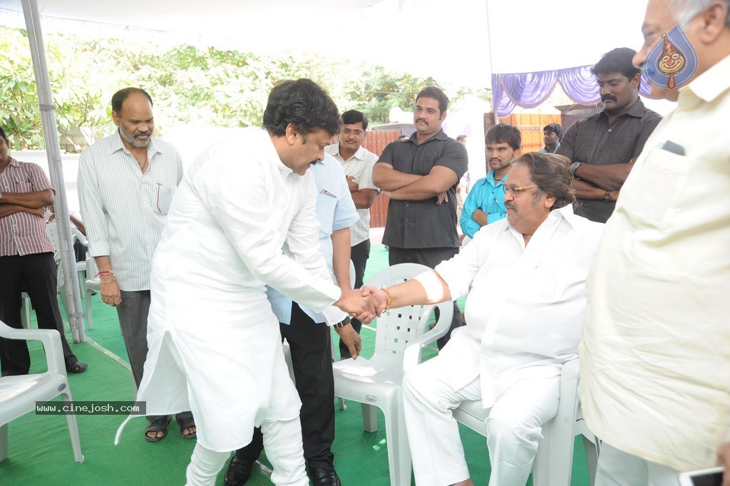 Dasari n Chiru at Vadde Ramesh 1st Year Ceremony - 4 / 38 photos