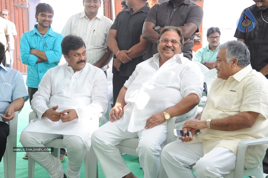 Dasari n Chiru at Vadde Ramesh 1st Year Ceremony - 10 / 38 photos