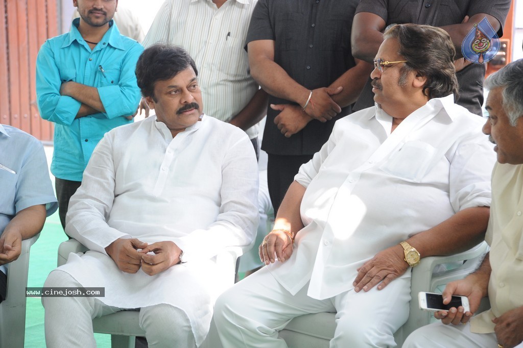 Dasari n Chiru at Vadde Ramesh 1st Year Ceremony - 14 / 38 photos