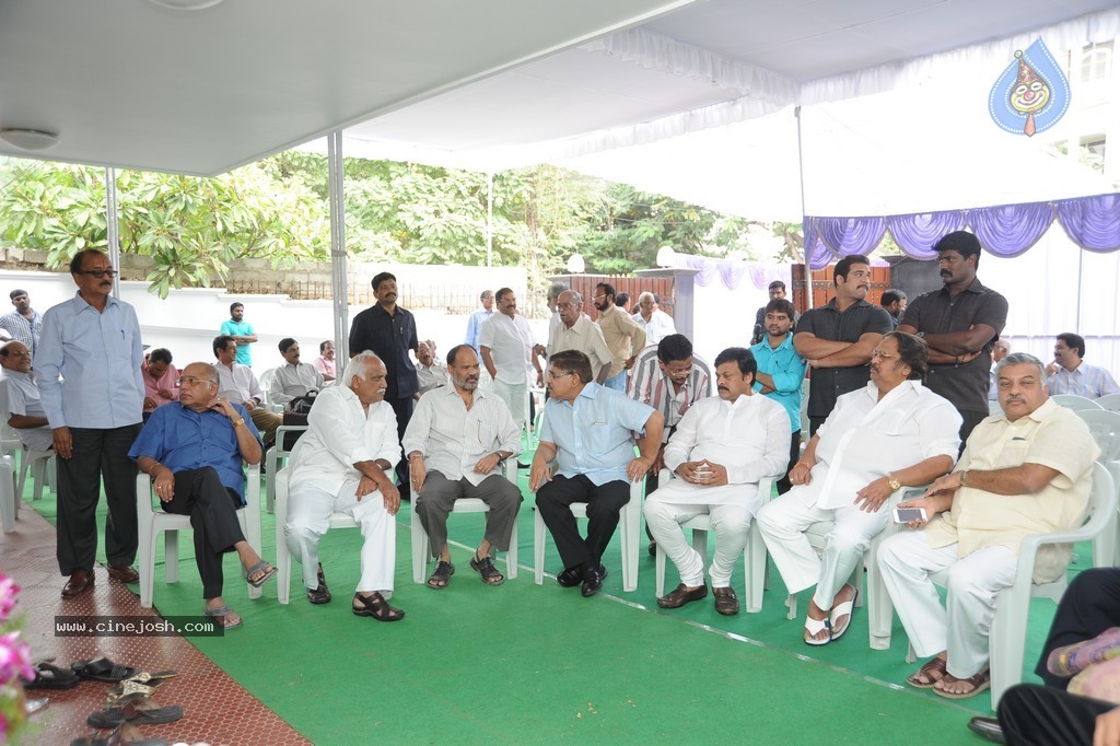 Dasari n Chiru at Vadde Ramesh 1st Year Ceremony - 20 / 38 photos