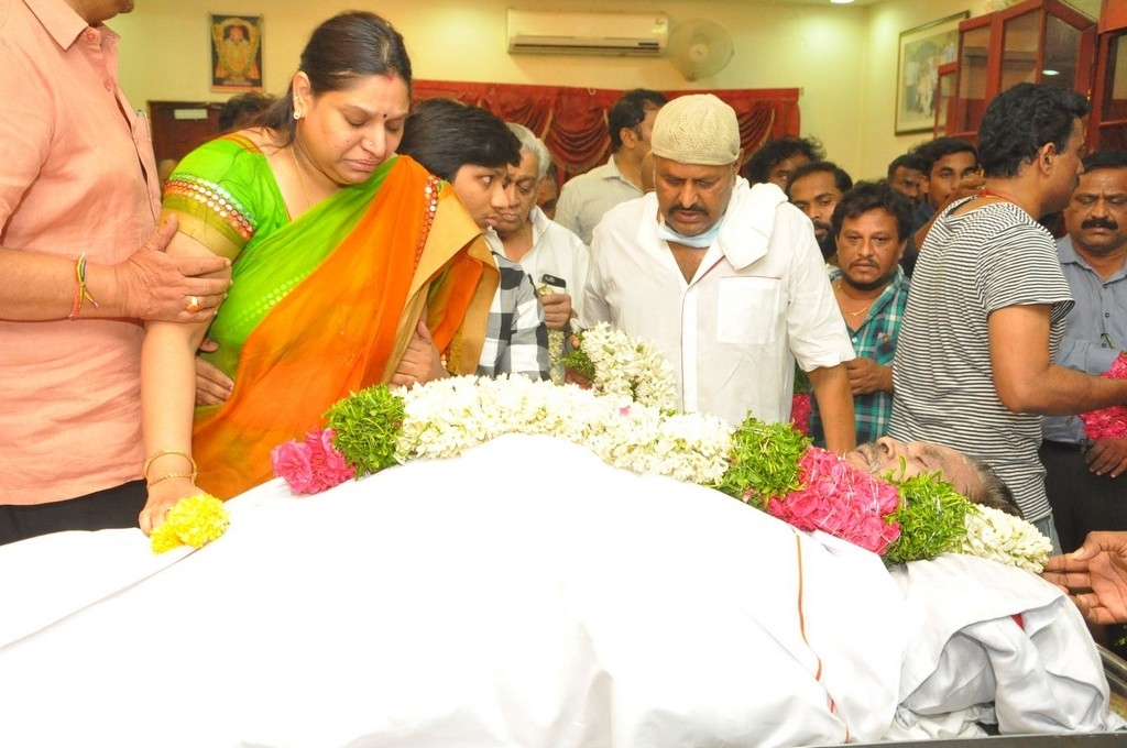 Dasari Narayana rao Condolences Photos 2 - 90 / 152 photos