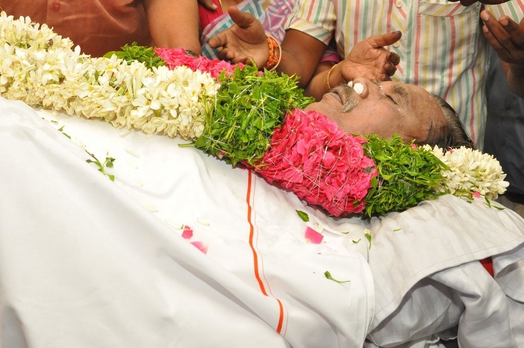 Dasari Narayana rao Condolences Photos 2 - 140 / 152 photos