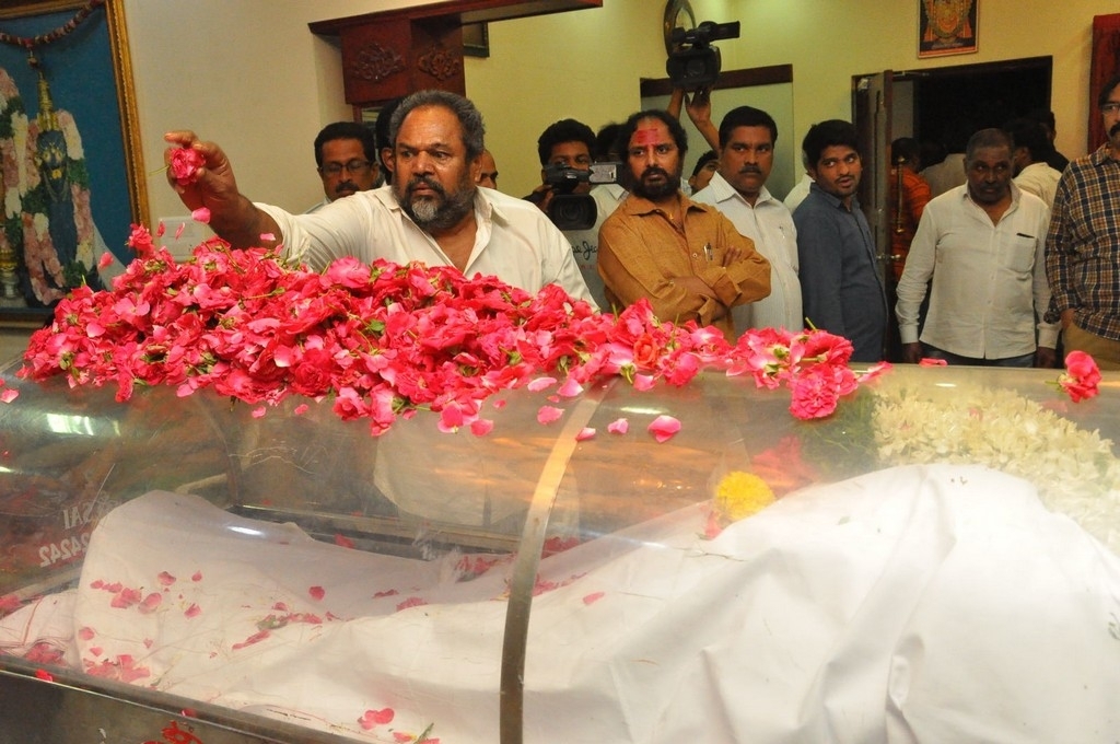 Dasari Narayana rao Condolences Photos 3 - 17 / 63 photos