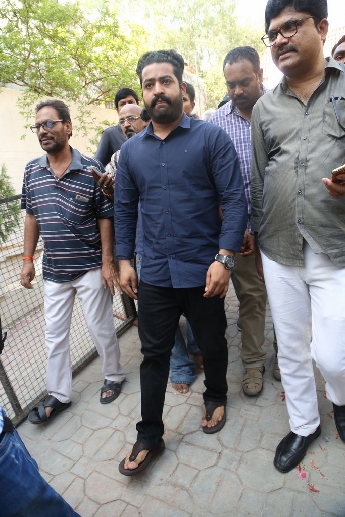 Dasari Narayana Rao Condolences Photos 5 - 102 / 127 photos