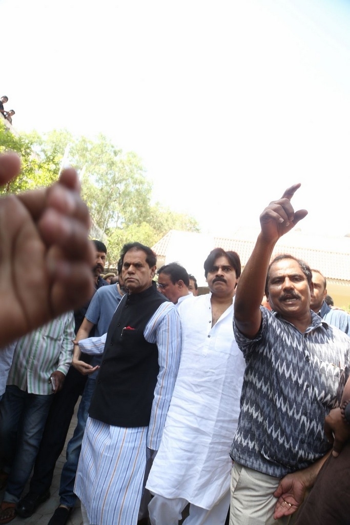 Dasari Narayana Rao Condolences Photos 5 - 112 / 127 photos