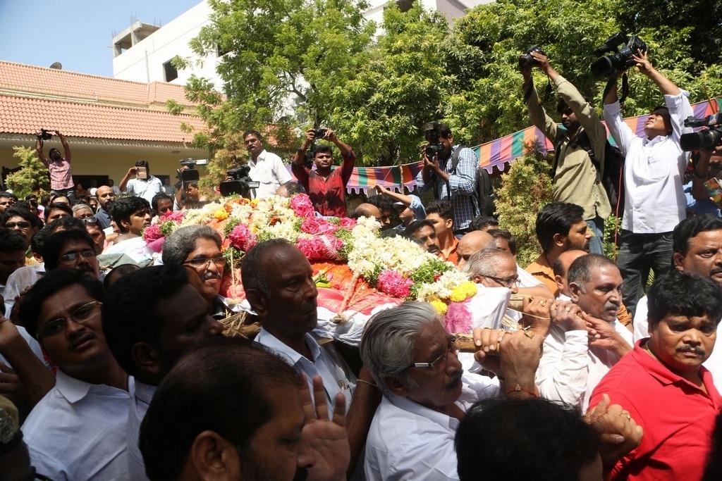 Dasari Narayana Rao Condolences Photos 5 - 114 / 127 photos