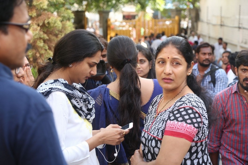 Dasari Narayana Rao Condolences Photos 5 - 115 / 127 photos
