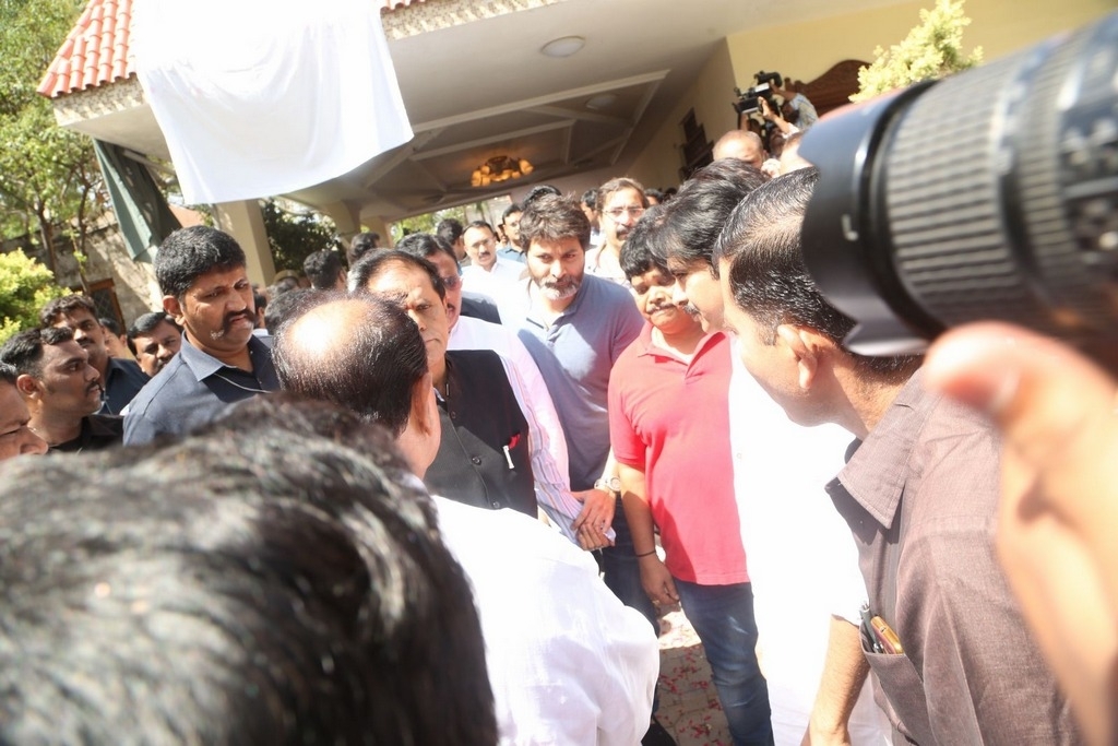Dasari Narayana Rao Condolences Photos 5 - 125 / 127 photos