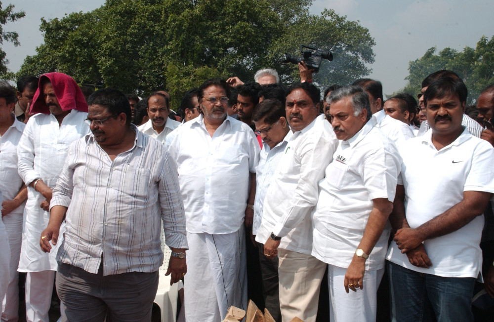 Dasari Padma Funeral Photos - 8 / 61 photos