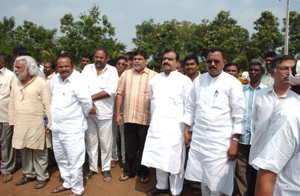 Dasari Padma Funeral Photos - 9 / 61 photos