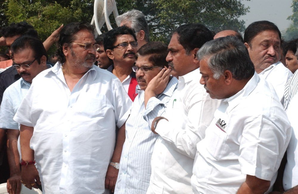 Dasari Padma Funeral Photos - 14 / 61 photos