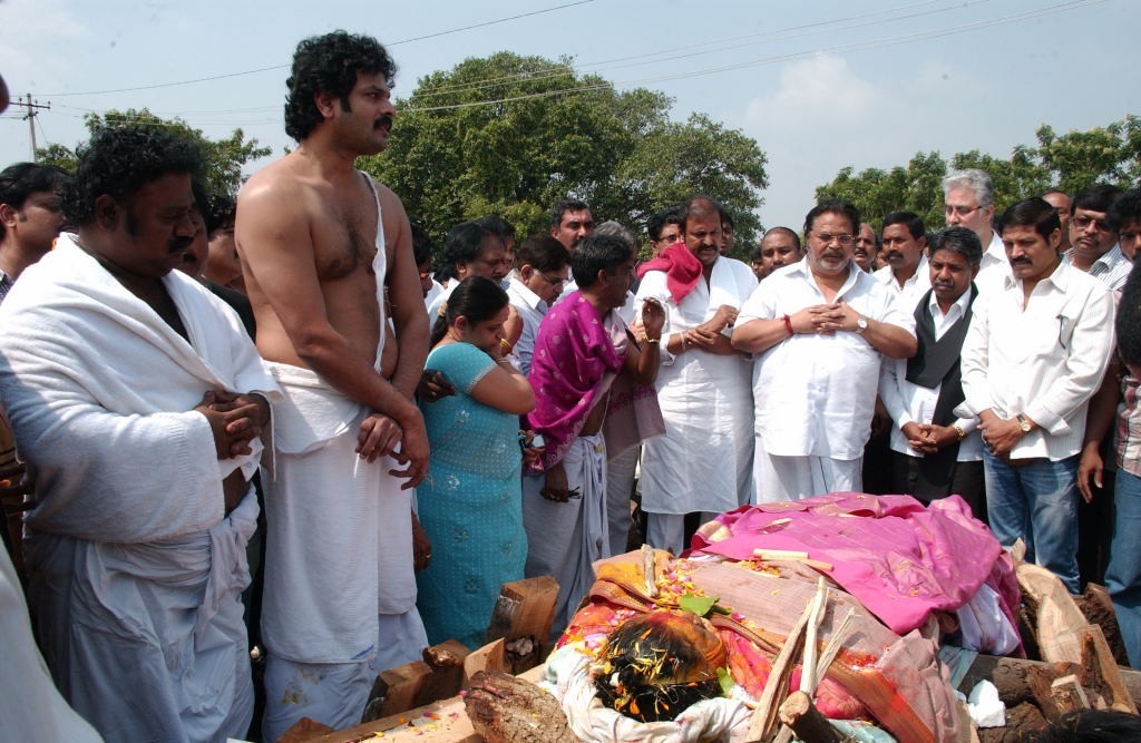 Dasari Padma Funeral Photos - 15 / 61 photos