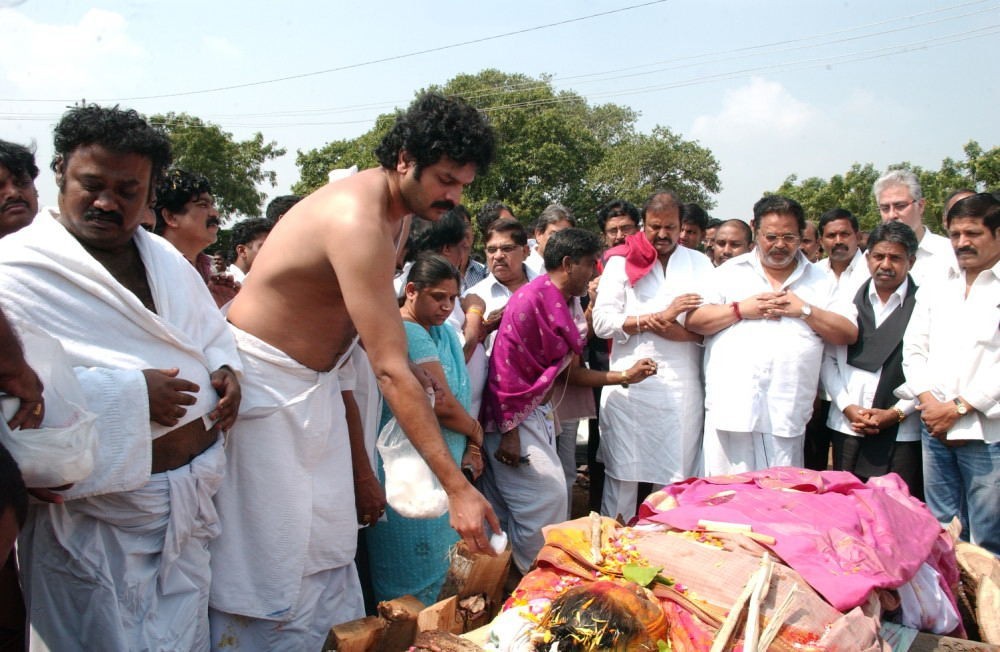 Dasari Padma Funeral Photos - 18 / 61 photos