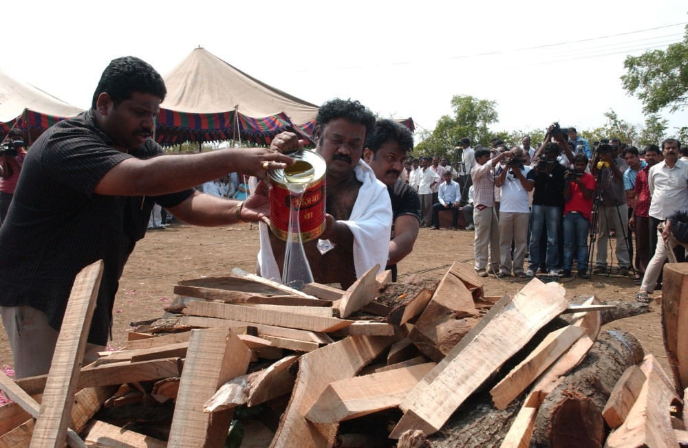 Dasari Padma Funeral Photos - 41 / 61 photos