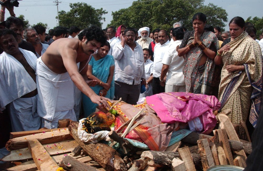 Dasari Padma Funeral Photos - 46 / 61 photos