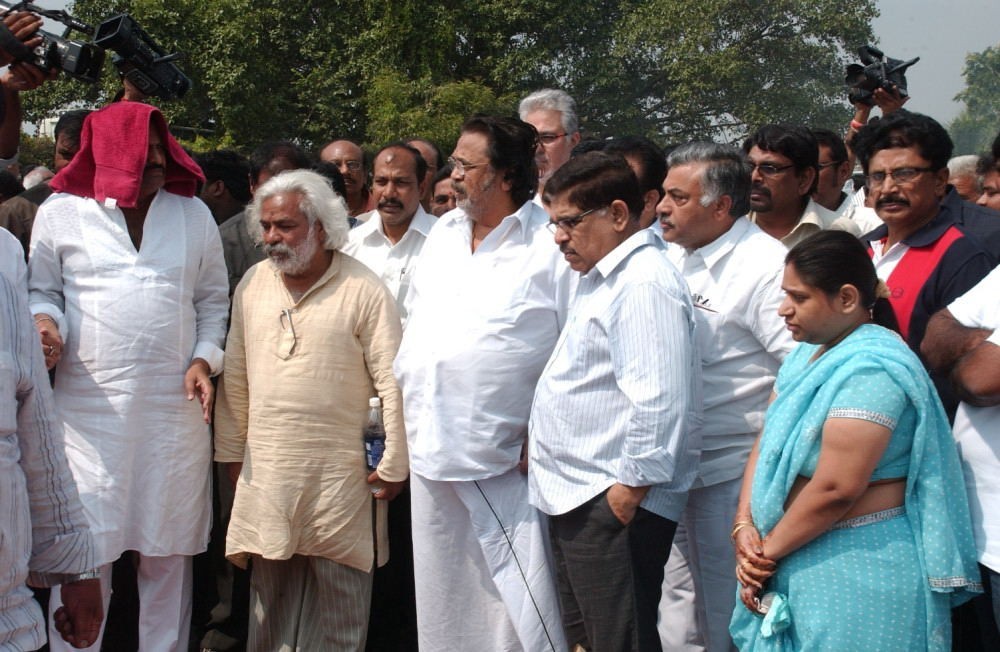 Dasari Padma Funeral Photos - 47 / 61 photos