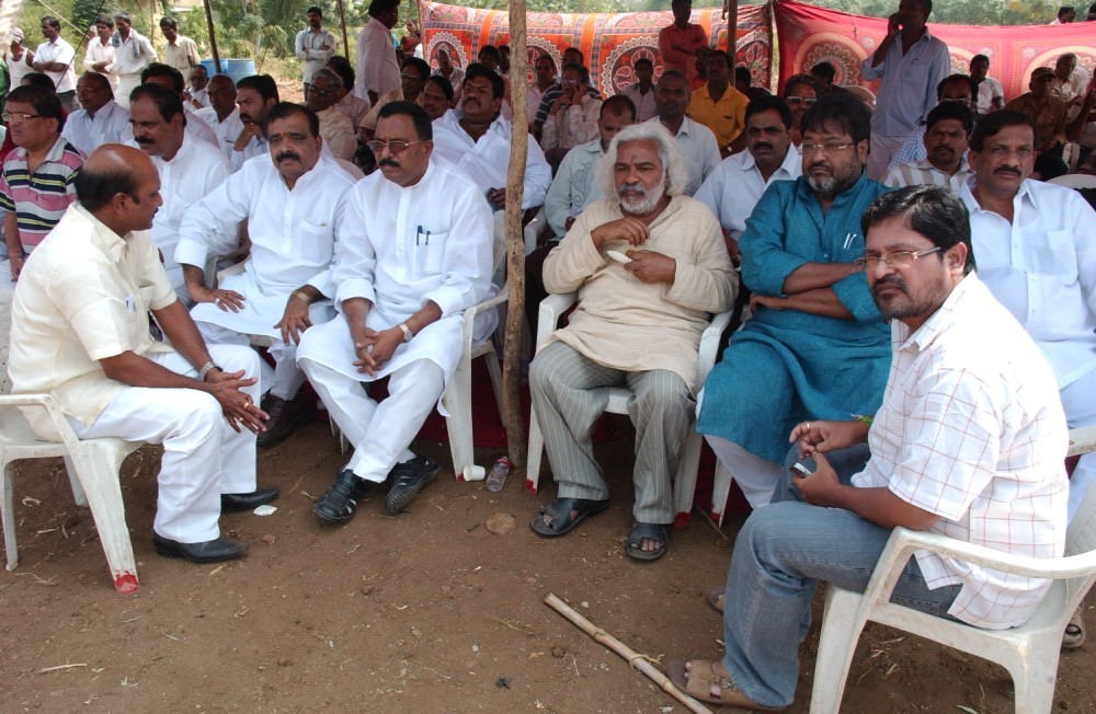 Dasari Padma Funeral Photos - 49 / 61 photos