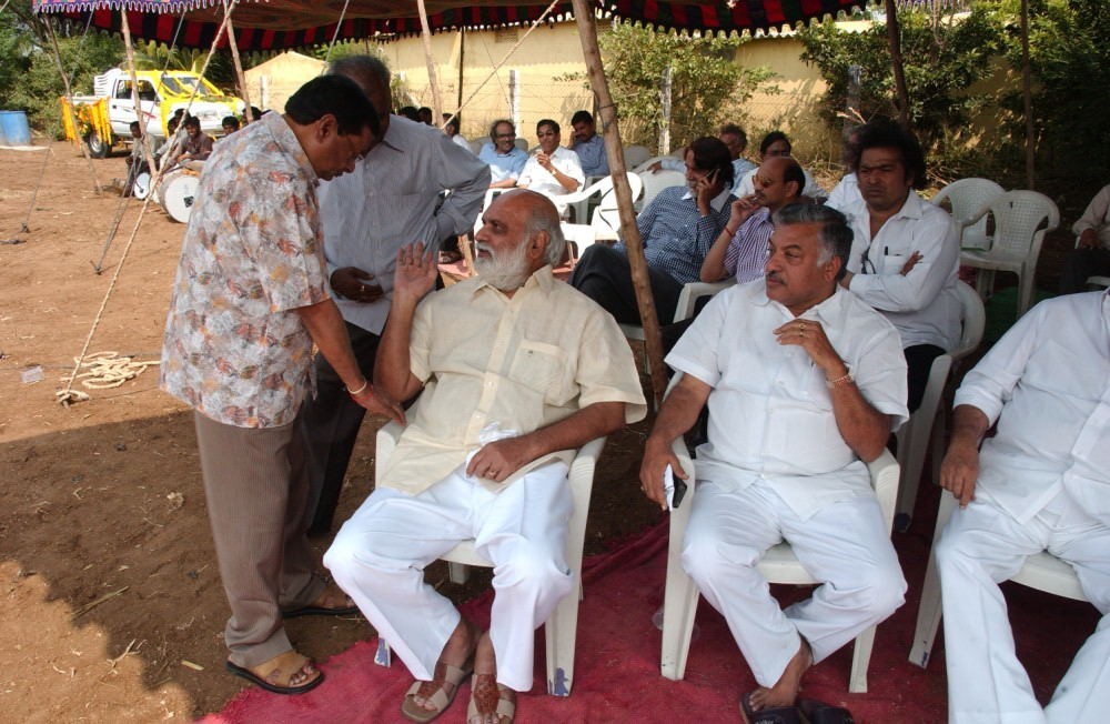 Dasari Padma Funeral Photos - 50 / 61 photos