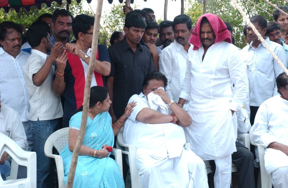 Dasari Padma Funeral Photos - 53 / 61 photos