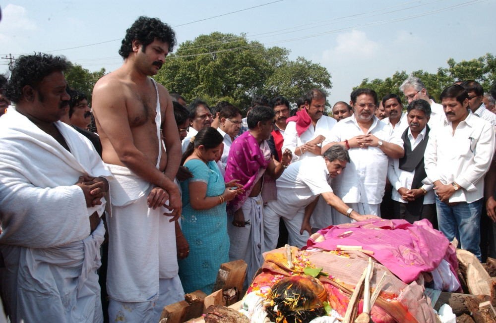 Dasari Padma Funeral Photos - 54 / 61 photos