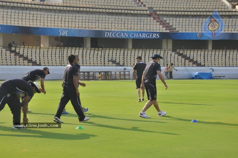 Deccan Chargers Practicing Photos - 8 / 100 photos