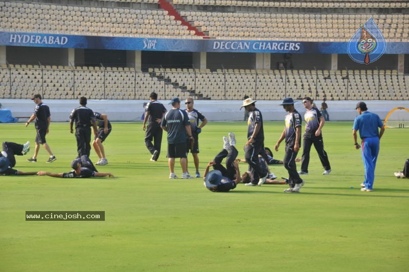 Deccan Chargers Practicing Photos - 41 / 100 photos