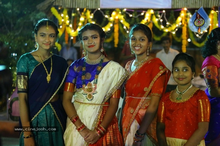 Deepthi Mamidi Organised Bathukamma Celebrations at Madhapur - 2 / 38 photos