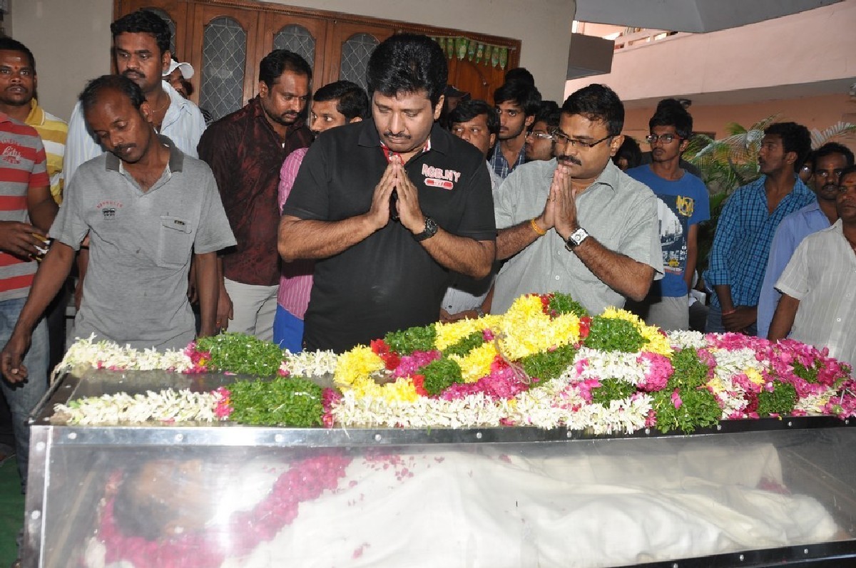 Dharmavarapu Condolences Photos - 128 / 179 photos